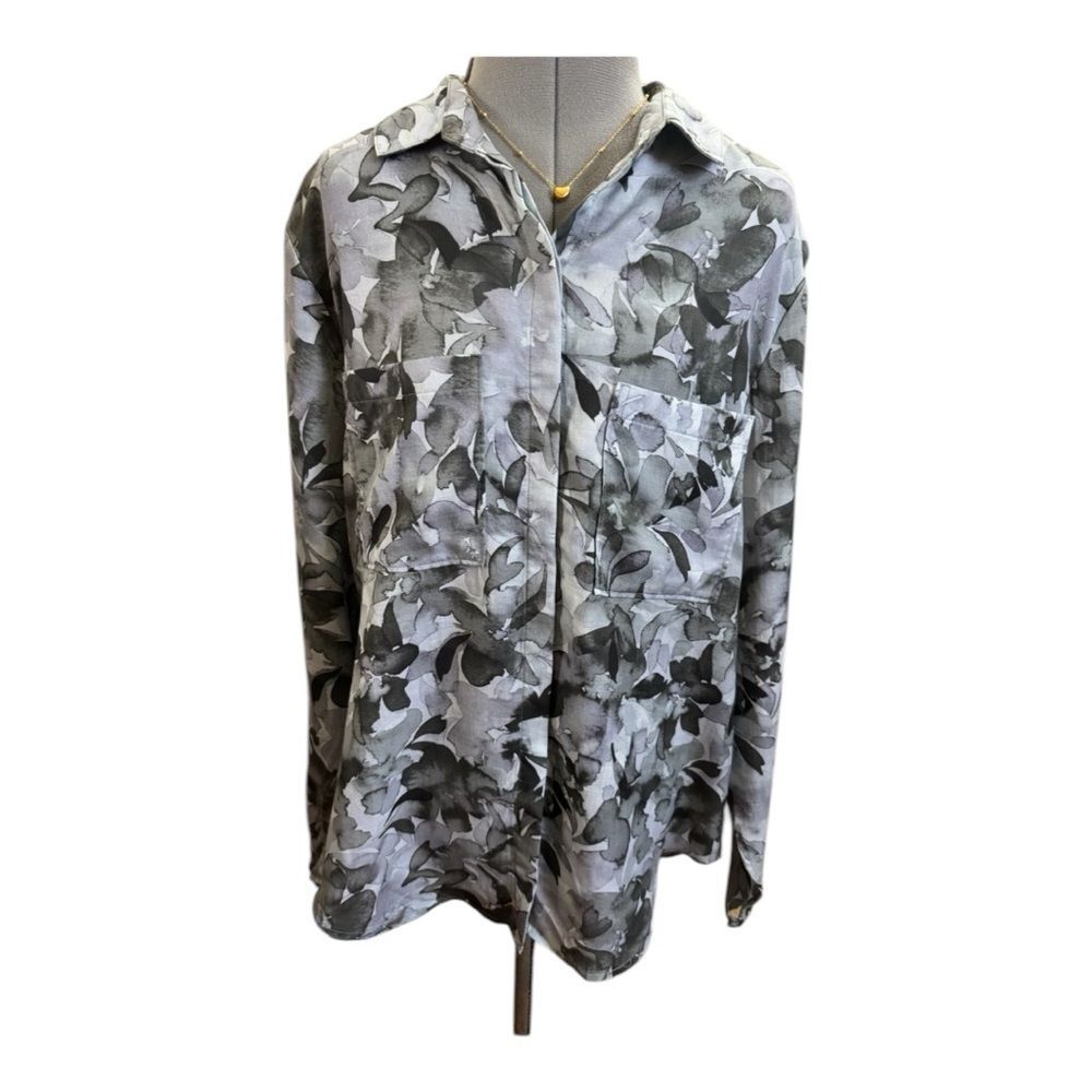 Anthropologie Cloth & Stone button down top | Size M - Picture 3 of 6